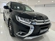 Mitsubishi Outlander 2.4 CVT AWD Sunroof Facelift 2015 Black