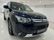 Mitsubishi Outlander 2.4 CVT Sunroof 2015 Blue Rear Entertainment