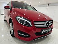 Mercedes Benz B180 Style R16 LED BI Revcam 2015 Red