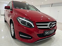 Mercedes Benz B180 Style R16 LED BI Revcam 2015 Red