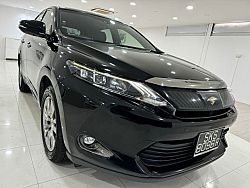 Toyota Harrier Premium 2.0 Sunroof 2015 Rear Entertainment Black