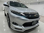 Toyota Harrier 2.0 BodyKit Sunroof Rear Entertaiment Silver 2015