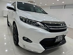 Toyota Harrier 2.0 BodyKit Sunroof Rear Entertaiment White 2015