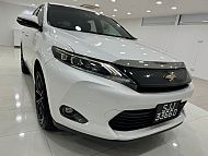 Toyota Harrier 2.0 Sunroof 2015 White Rear Entertainment