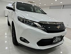 Toyota Harrier Premium 2.0 Sunroof 2015 Rear Entertainment White