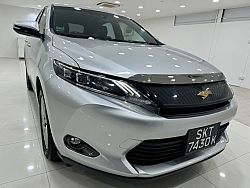Toyota Harrier Premium 2.0 Sunroof 2015 Rear Entertainment Silver