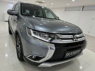 Mitsubishi Outlander 2.4 CVT Sunroof Facelift 2015 Grey Rear Screens Android Player