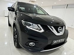 Nissan X-Trail 2.0 CVT Sunroof 4WD 2016 Black Rear Entertainment