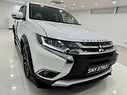 Mitsubishi Outlander 2.4 CVT Sunroof Facelift 2015 White Rear Screens Android Player
