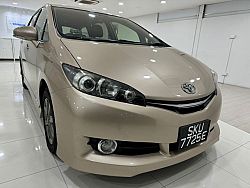 Toyota Wish 1.8 CVT Elegance 2015 Beige Push Start