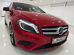Mercedes Benz A180 R17 LED 2015 Red Revcam