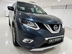 Nissan X-TRAIL 2.0 CVT ABS 4WD Sunroof 2016 Blue Rear Entertainment