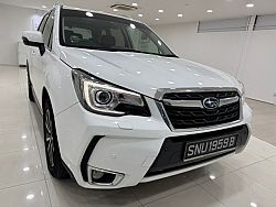 Subaru Forester 2.0XT Turbo 4WD Sunroof 2016 White Rear Entertainment