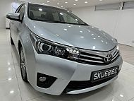 Toyota Corolla Altis 1.6L CVT Elegance LED Keyless Silver 2015