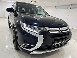 Mitsubishi Outlander 2.4 CVT 4WD Sunroof Facelift 2016 Blue