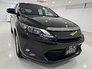Toyota Harrier Premium 2.0 Sunroof 2016 Brown Rear Entertainment