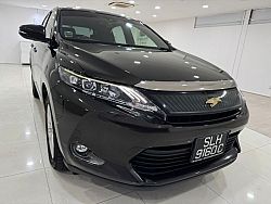 Toyota Harrier Premium 2.0 Sunroof 2016 Brown Rear Entertainment