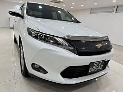 Toyota Harrier 2.0 Sunroof 2015 White Rear Entertainment