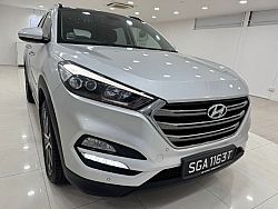 Hyundai TL Tucson 2.0 GLS AT Sunroof 2015 Push Start Silver