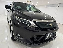 Toyota Harrier Premium 2.0 Sunroof 2016 Brown Rear Entertainment