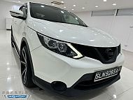Nissan Qashqai 1.2 DIG-T CVT Revcam 2015 White Rear Entertainment 