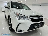 Subaru Forester 2.0XT Turbo CVT 4WD Sunroof 2015 White Rear DVD