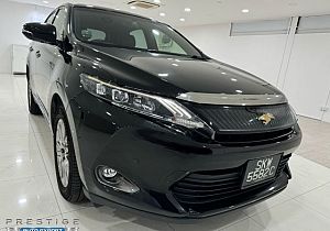 Toyota Harrier 2.0 Sunroof 2015 Black Revcam Rear Entertainment