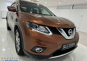 Nissan X-Trail 2.0 CVT 4WD Sunroof 2016 Orange Rear Entertainment