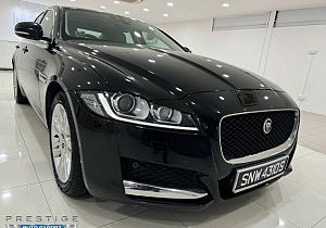 Jaguar XF 2.0 14P TSS Revcam 2016 Black