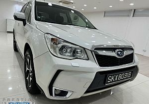 Subaru Forester 2.0XT Turbo 4WD Sunroof 2015 White Rear Entertainment
