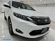 Toyota Harrier Premium 2.0 Sunroof 2015 Rear Entertainment White Android Player