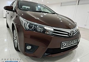 Toyota Corolla Altis 1.6L CVT Elegance LED Keyless 2015 Brown