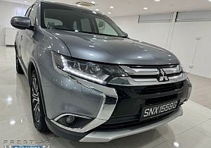 Mitsubishi Outlander 2.4 CVT Sunroof Facelift 2015 Grey